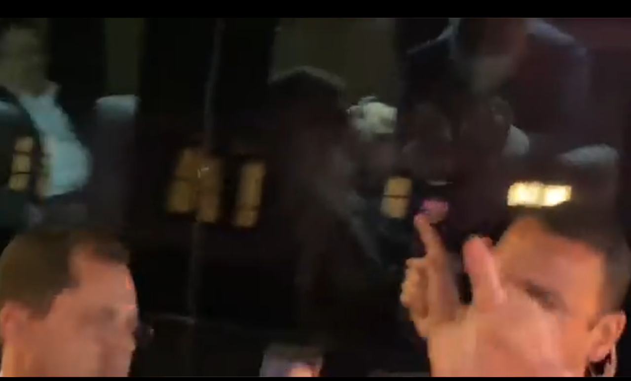 Ministro da Saúde manda manifestantes tomarem no c* em Nova York