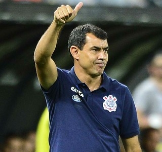 Rumo ao Corinthians, Carille agradece Al-Wehda nas redes sociais