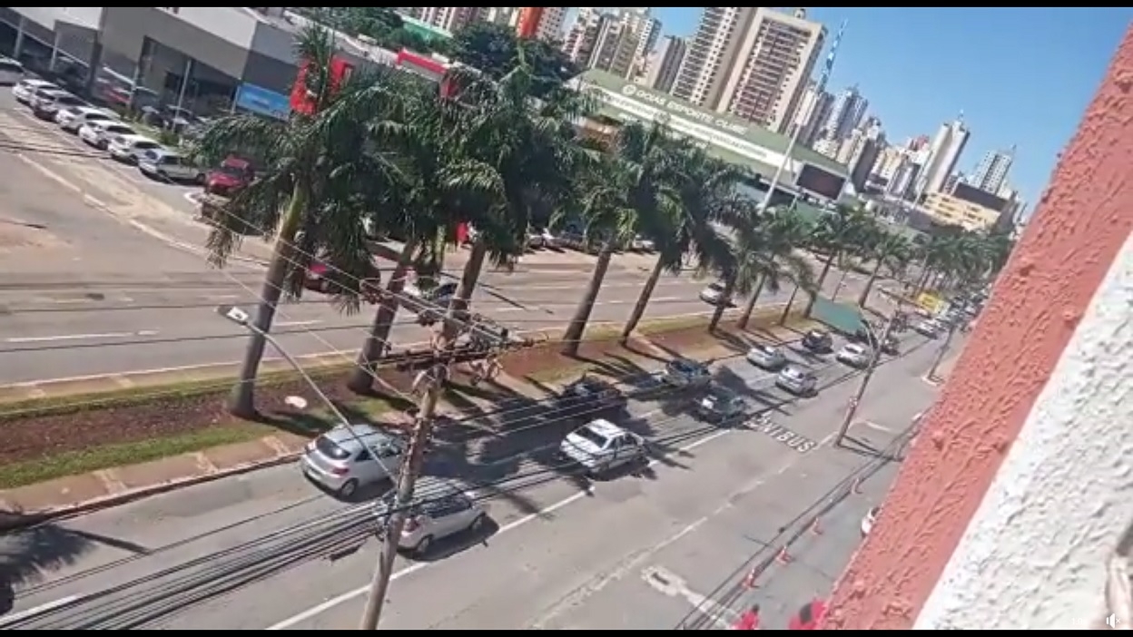Carreata Pró Bolsonaro vão às ruas contra proibição de missas e cultos