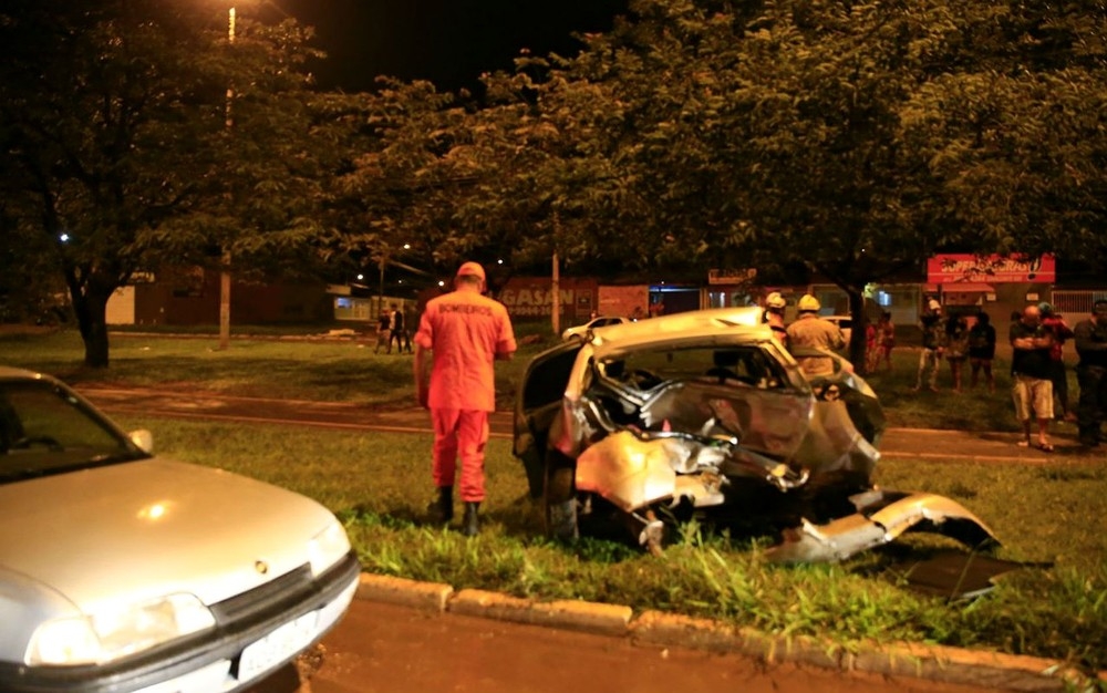 Embriagado, motorista atinge veículo de família e mata pai 