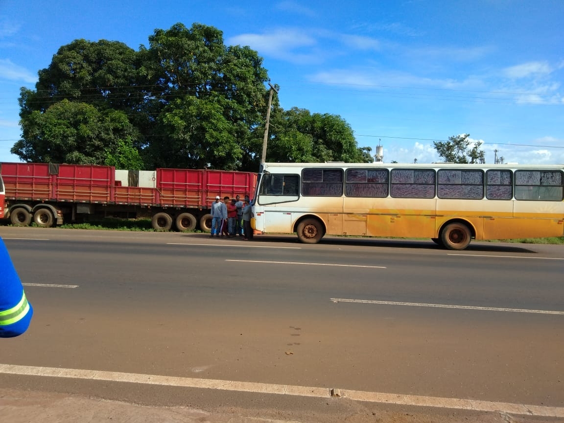 Ônibus é apreendido em mau estado de conservação