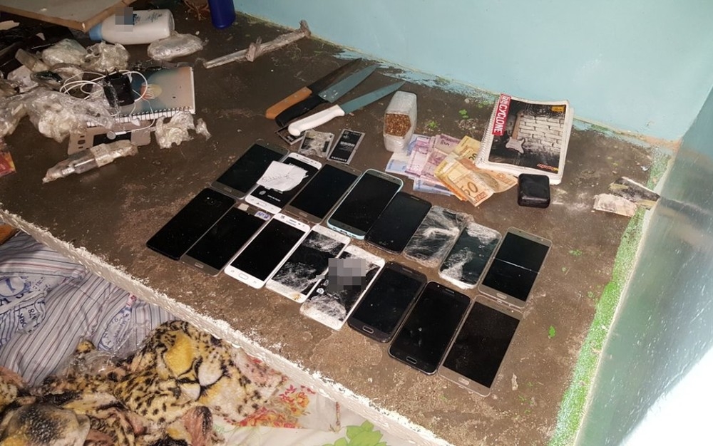 Diretor e supervisor de penitenciária são presos por negociarem benefícios com detentos