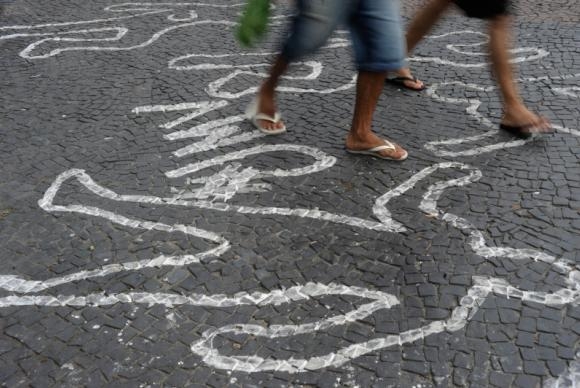 Operação no Rio cumpriu 15 mandados de prisão; duas pessoas morreram