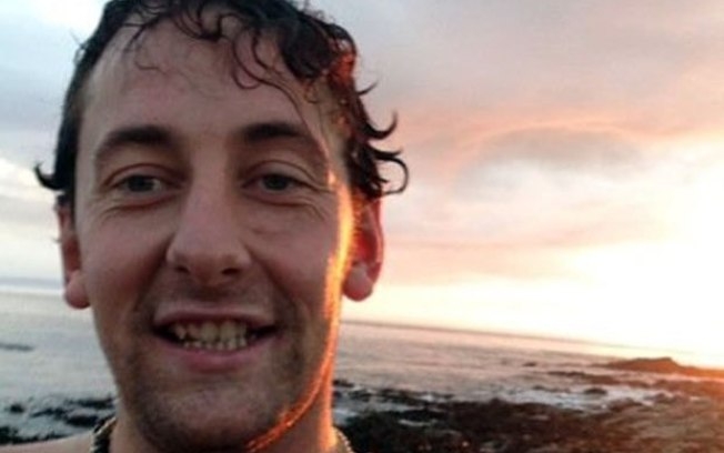 Homem morre ao tentar engolir sanduíche de uma só vez