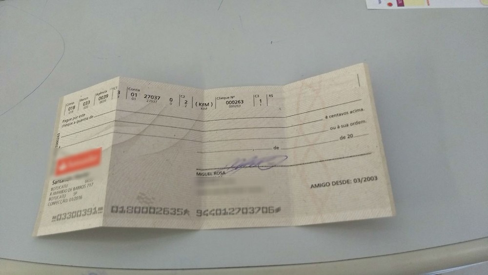 Cheque em branco assinado é devolvido por jovem