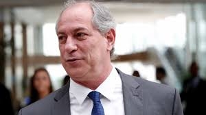 Ciro sobre Bolsonaro: ‘Acho que não termina o governo’.