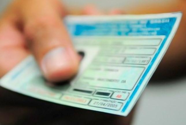 Motorista é preso após apresentar CNH falsa