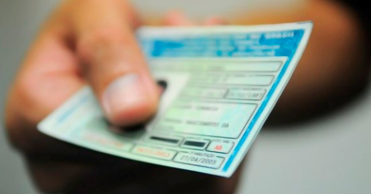 Obrigatoriedade de emissão da CNH digital é adiada em todo Brasil