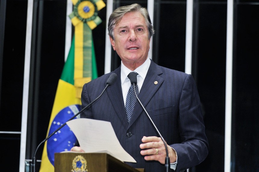 Collor anuncia pré-candidatura à Presidência