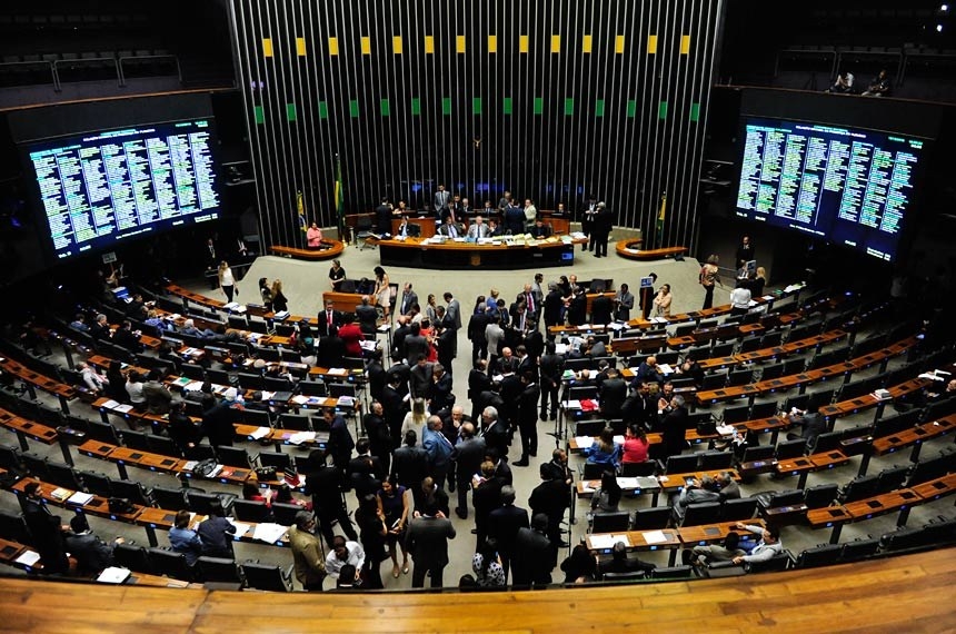 Aprovação de medidas de ajuste é desafio para equipe econômica em 2018