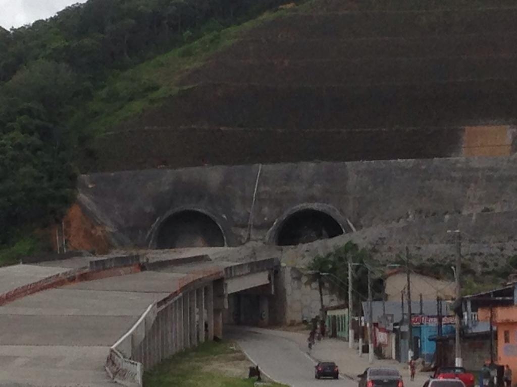 Paradas há 3 anos, obras na Tamoios serão retomadas