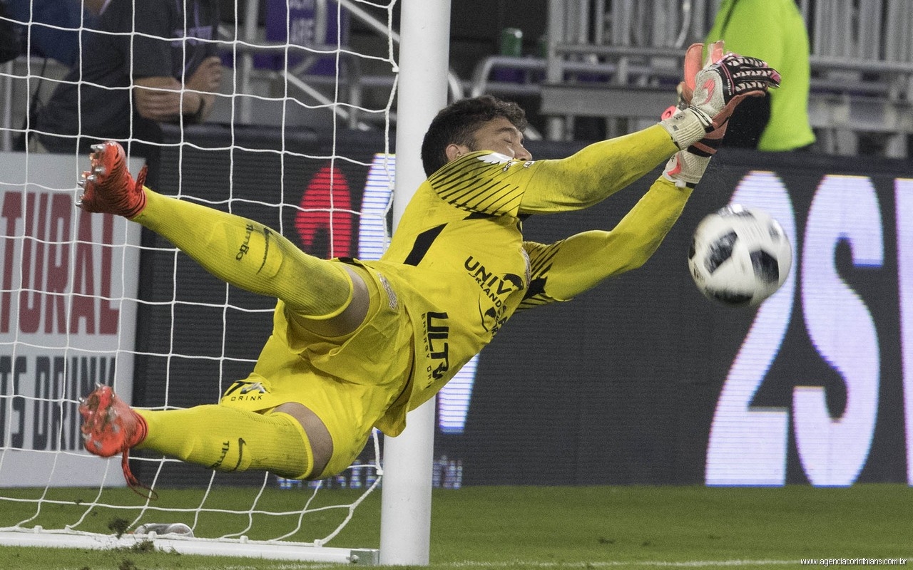 Goleiro do Corinthians é assaltado após derrota no Paulistão