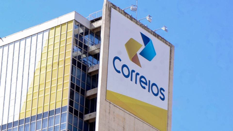 Correios irá leiloar 61 mil itens que não foram entregues aos destinatários
