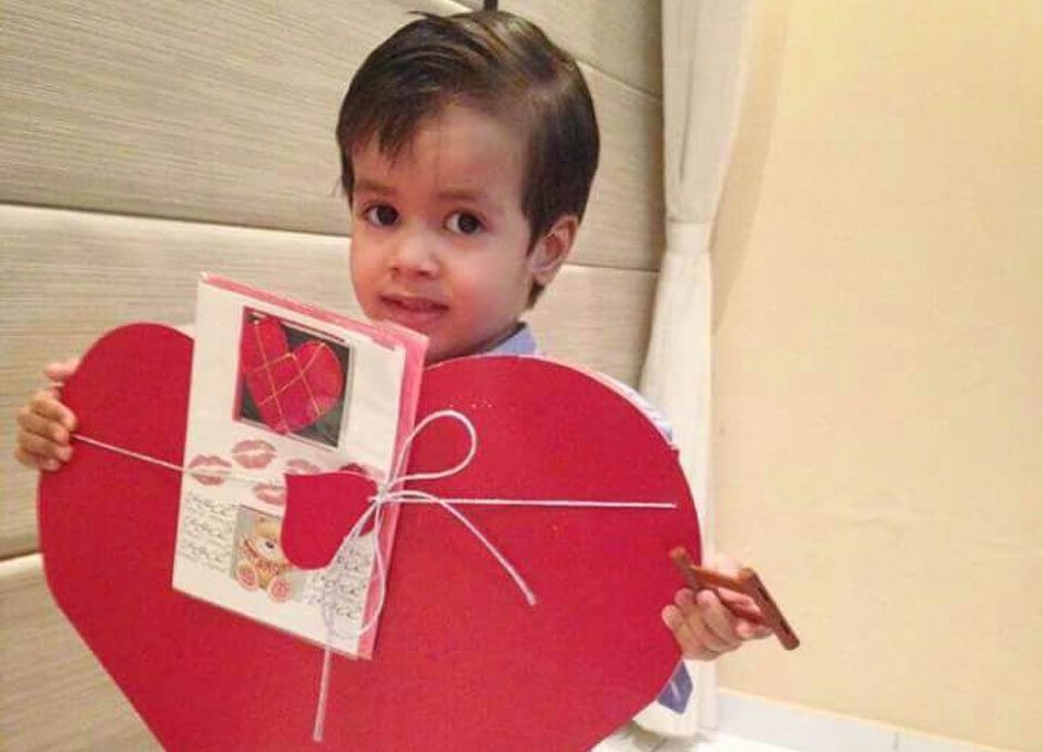 Criança de 3 anos morre afogado após tentar pegar brinquedo dentro de piscina