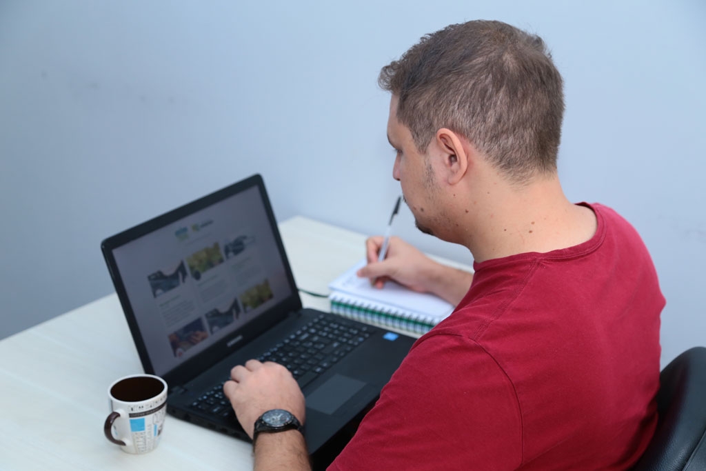 Aparecida de Goiânia oferece  62 cursos profissionalizantes online e de graça