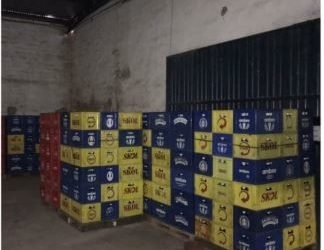 Esquema de falsificação e venda de bebidas alcoólicas é desmontado pela polícia