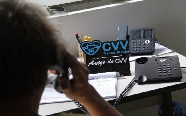 Após parceria com Ministério da Saúde, ligação para prevenção ao suicídio se torna gratuita em todo o país