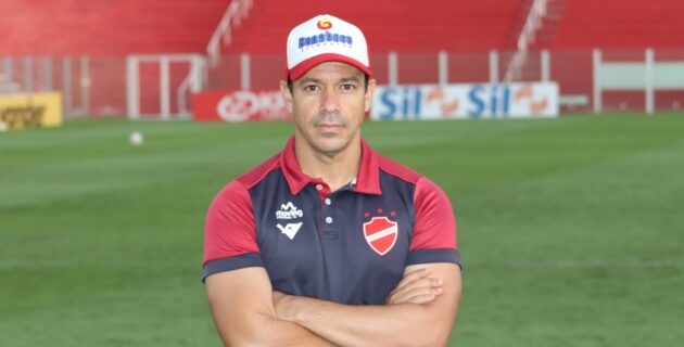 Dado Cavalcanti lamenta mais uma partida sem gols