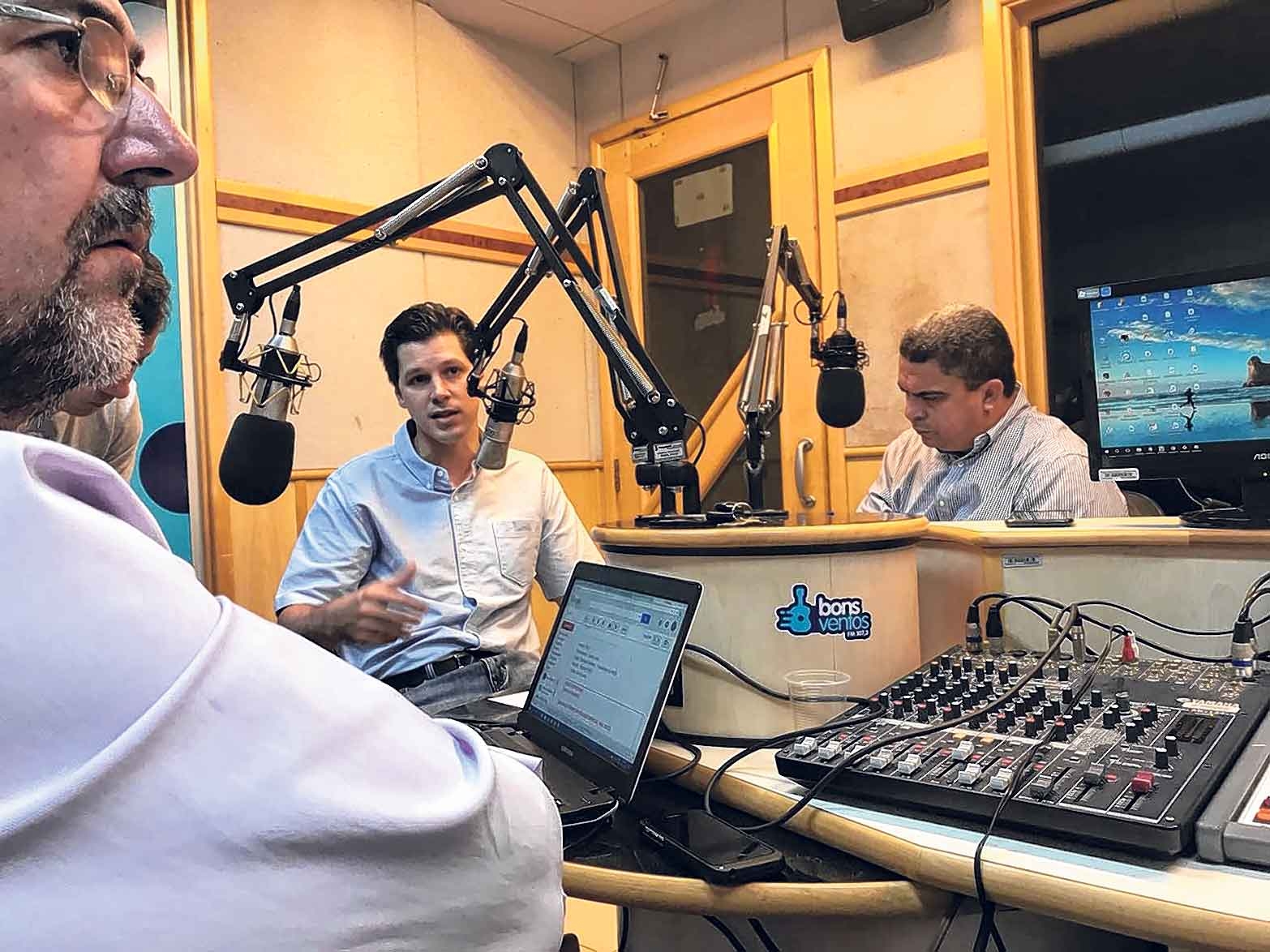 Daniel diz que PMDB vai ampliar alianças para a sucessão estadual