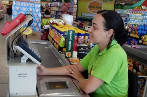 Supermercado reforçará a equipe para o Natal