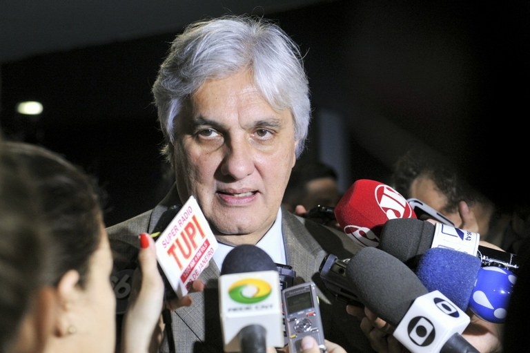 Delcídio do Amaral diz que é inacreditável Lula no Ministério de Dilma