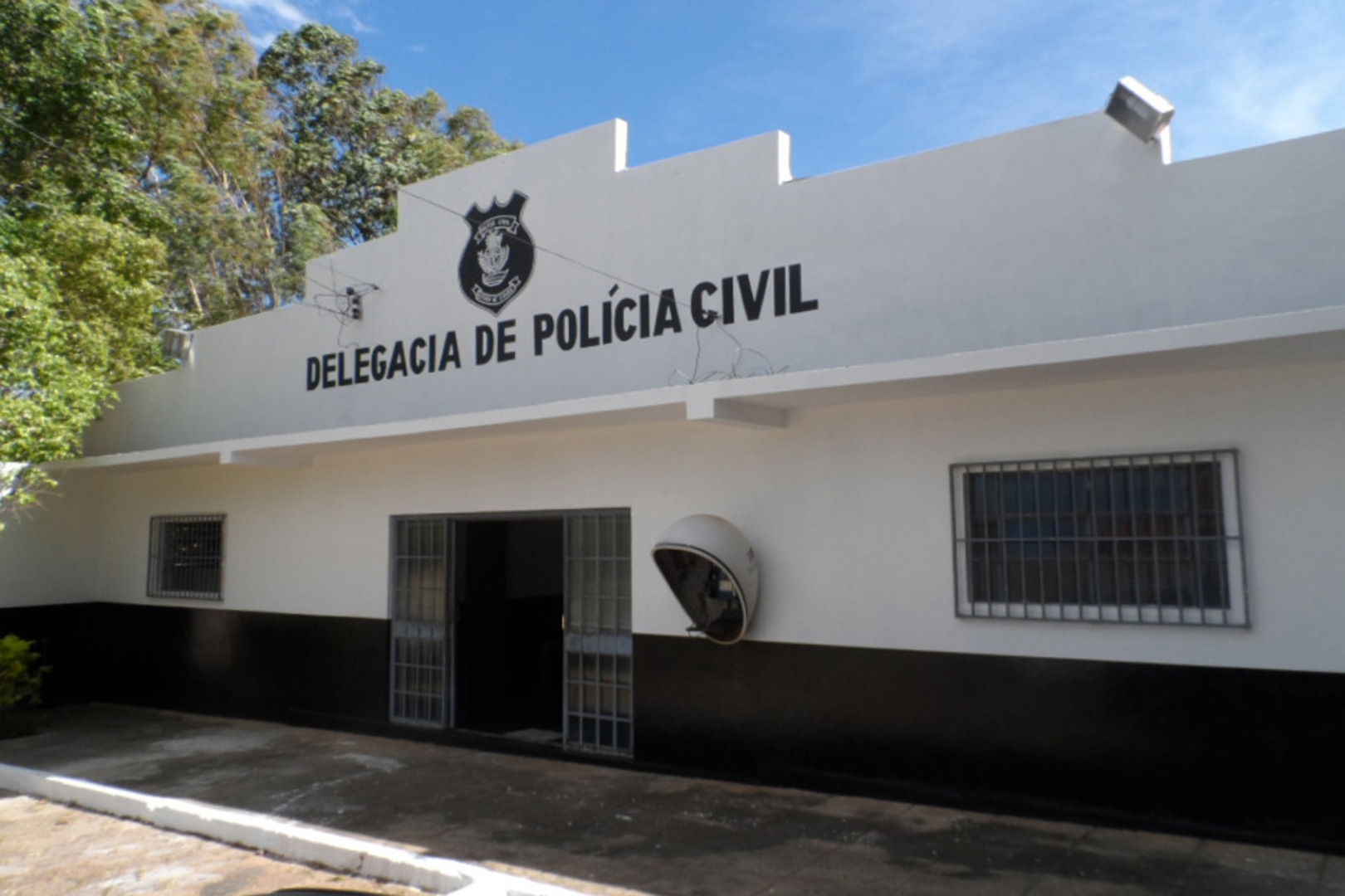 Apenas 8,6% das delegacias civis de Goiás atuam com o número suficiente de servidores 