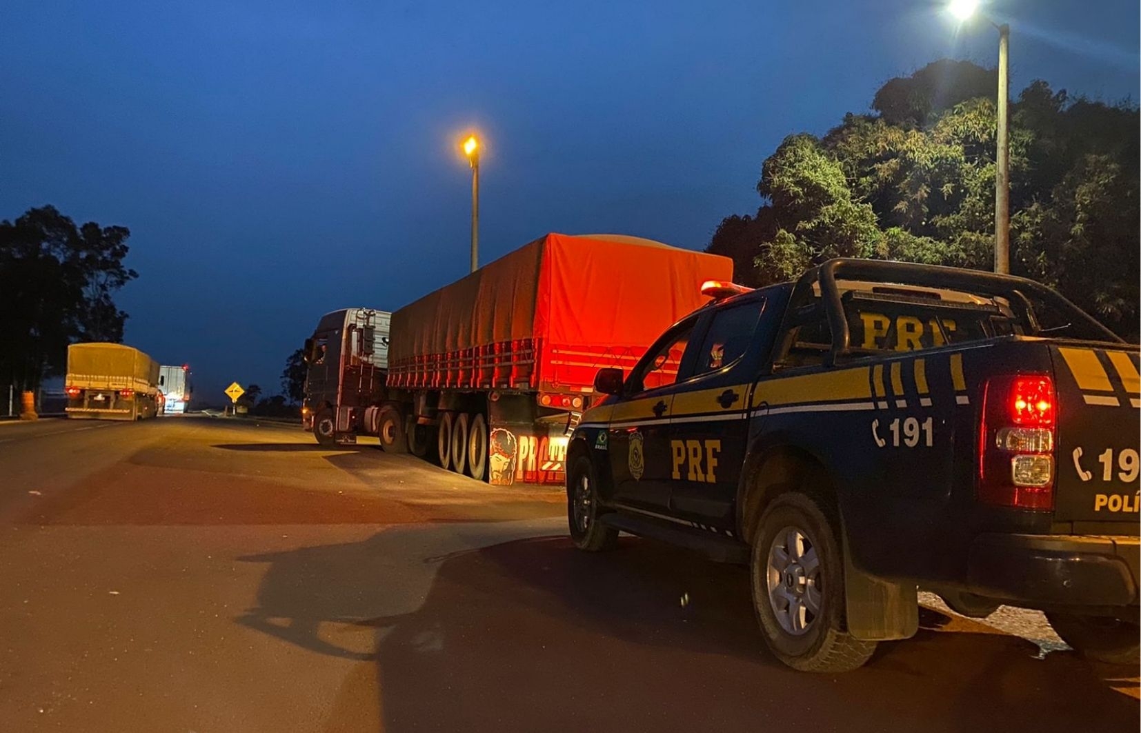 Carga milionária de cigarros contrabandeados é apreendida