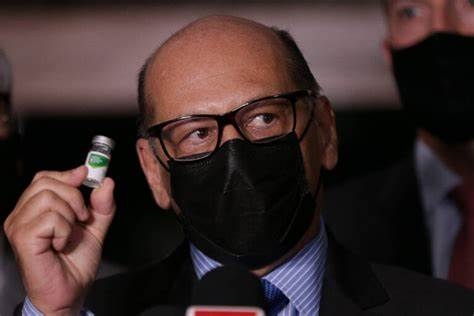 CPI abre sessão na qual ouvirá Dimas Covas, diretor do Butantan
