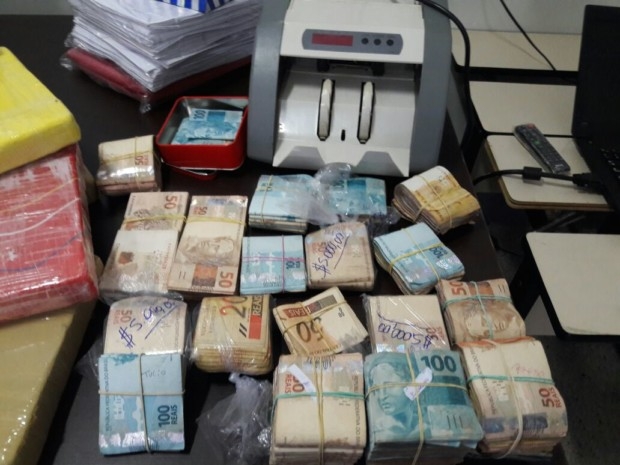 Polícia Civil fecha laboratório de refino de cocaína, em Goiânia