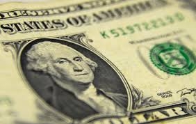 Dólar barato e juros altos  sufocam a indústria