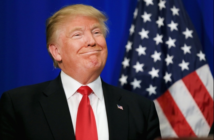 “Um ataque perfeitamente executado na noite passada”, diz Trump sobre ataque contra a Síria