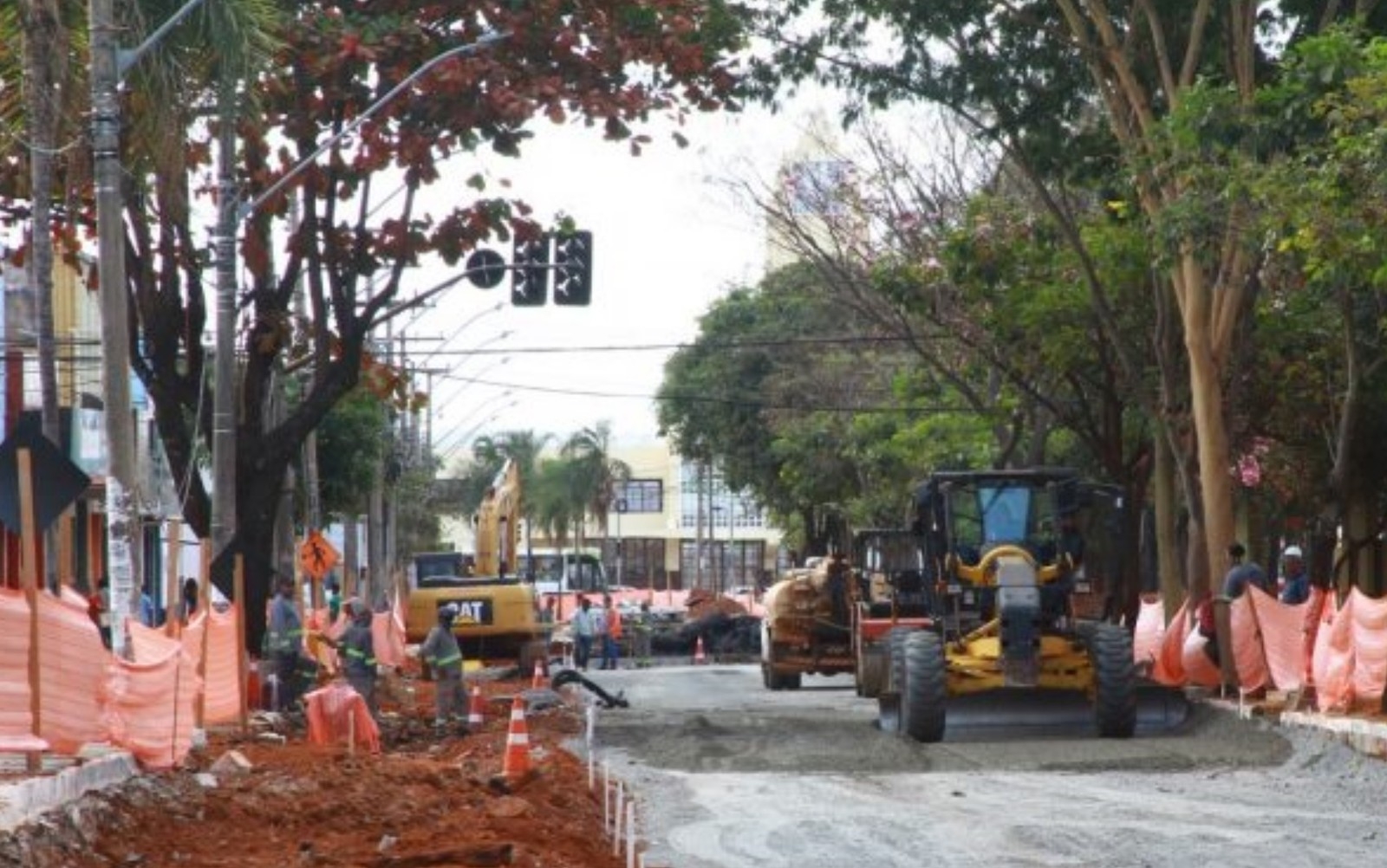 Obras entre a Avenidas Goiás e Independência