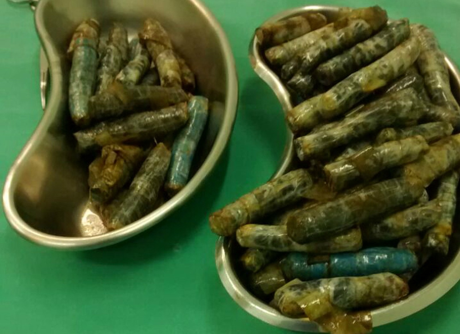 Para fugir de revista, preso engole quase 1kg de maconha