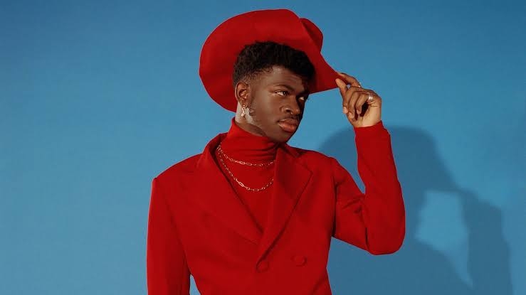 Lil Nas X emplacou mais um hit comprando briga com igreja