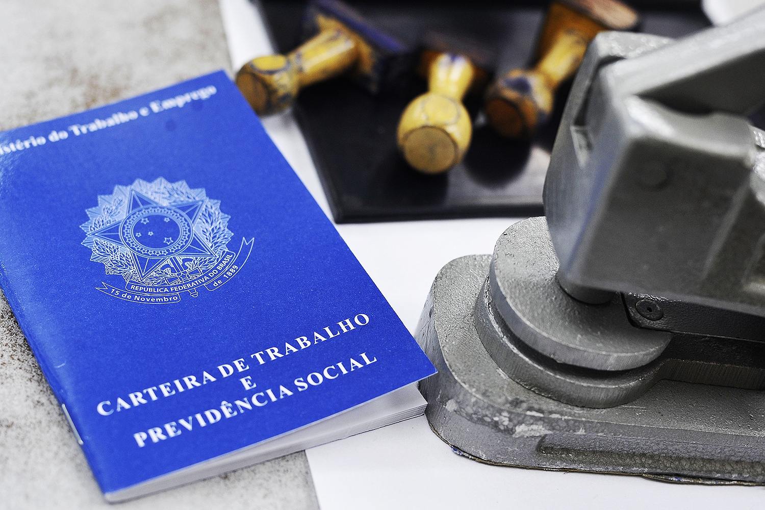 País tem o equivalente a um Canadá sem emprego