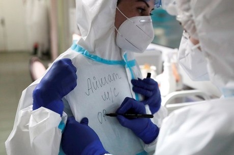 Rússia começa a produzir vacina contra covid-19 em setembro