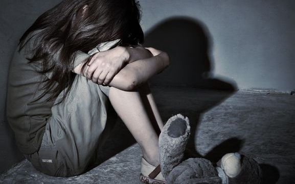 Menina filma abuso para provar à família que era estuprada pelo avô