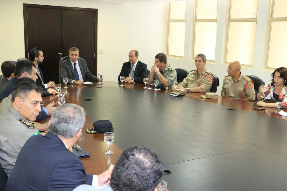 Eliton estabelece relação entre SSPAP e Comissão de Segurança da Câmara