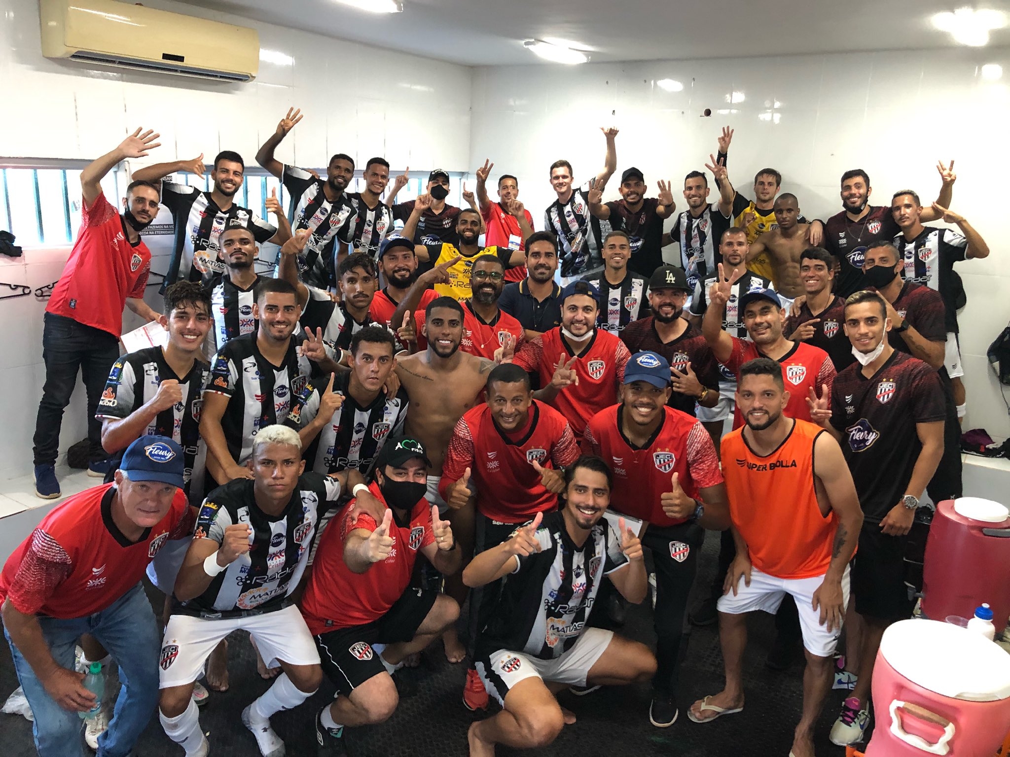 Jaraguá bate Iporá e conquista a primeira vitória no Goianão