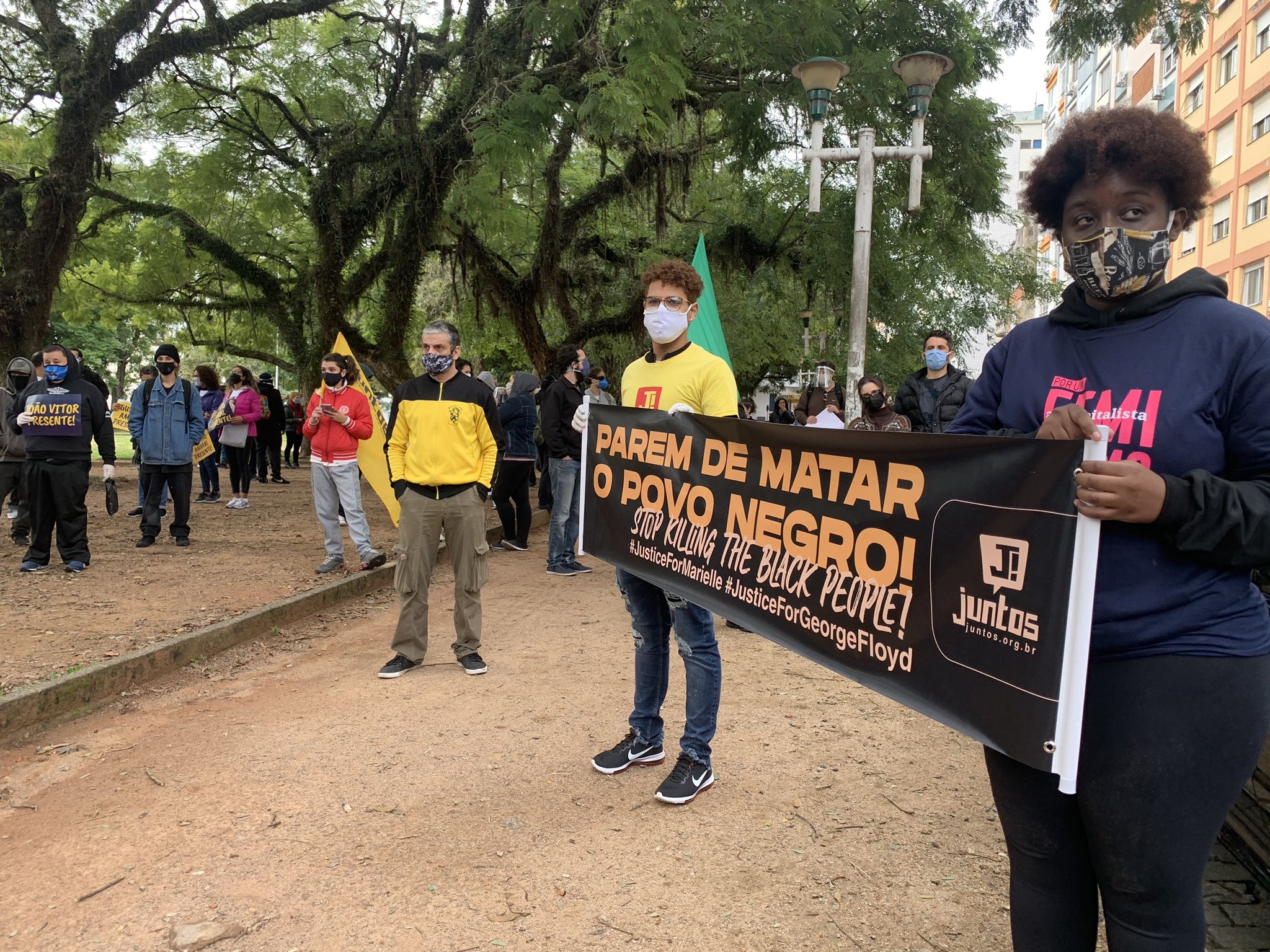 PM detém manifestantes no Rio horas antes de ato 'Vidas Negras Importam'