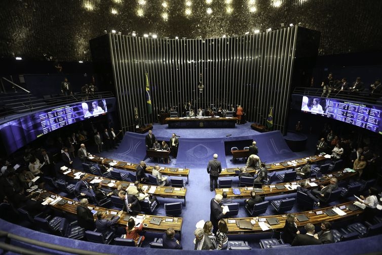 CCJ do Senado aprova texto que criminaliza abuso de autoridade