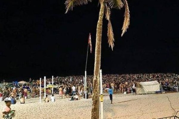 Festa e aglomerações em Ipanema