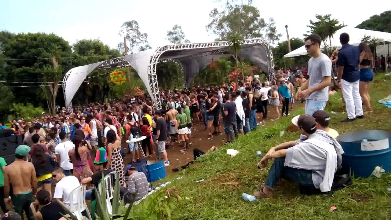 Justiça indeniza em R$ 40 mil mãe de rapaz assassinado durante festa em chácara por falta de segurança