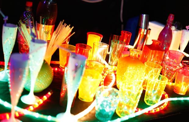 Bafômetro registra álcool no ar de festa universitária regada a bebida