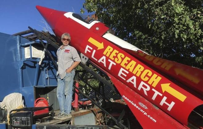 Americano se lançará em foguete caseiro para “provar” que a Terra é plana