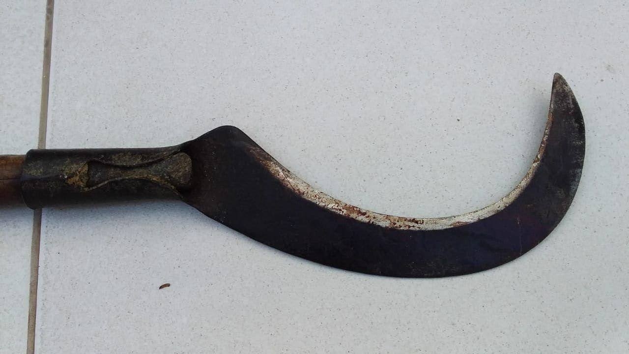Depois de prestar queixa por ameaça, homem mata jovem com foice