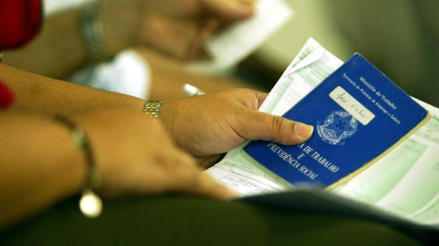 Desemprego atinge 12,9 milhões de pessoas