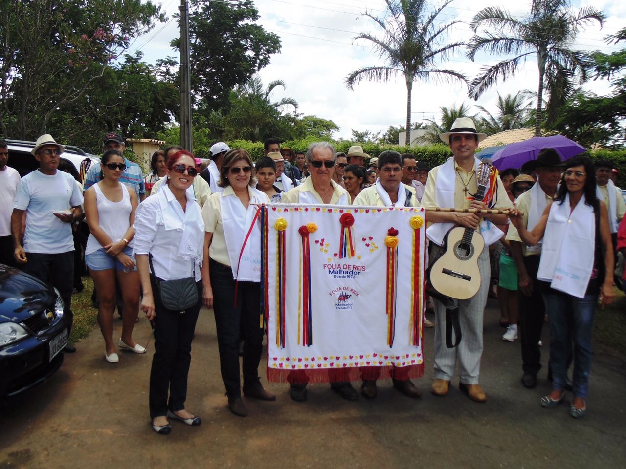 Celebração cristã reúne aficionados em folia de reis