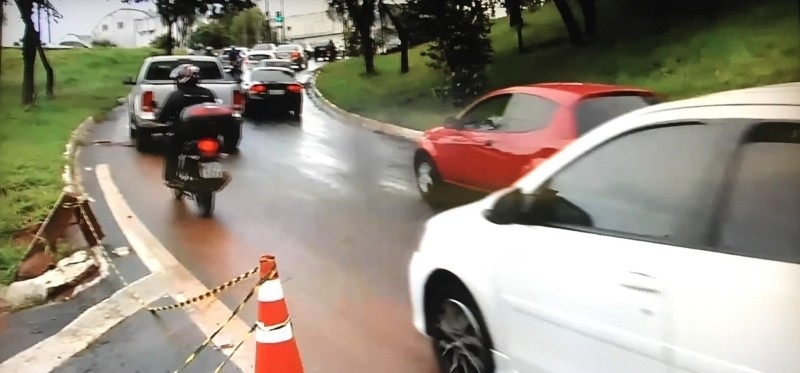 Chuva provoca mais estragos na Marginal Botafogo