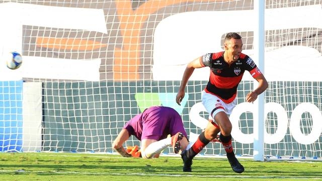 Atlético-GO  vence clássico contra o Vila Nova com facilidade